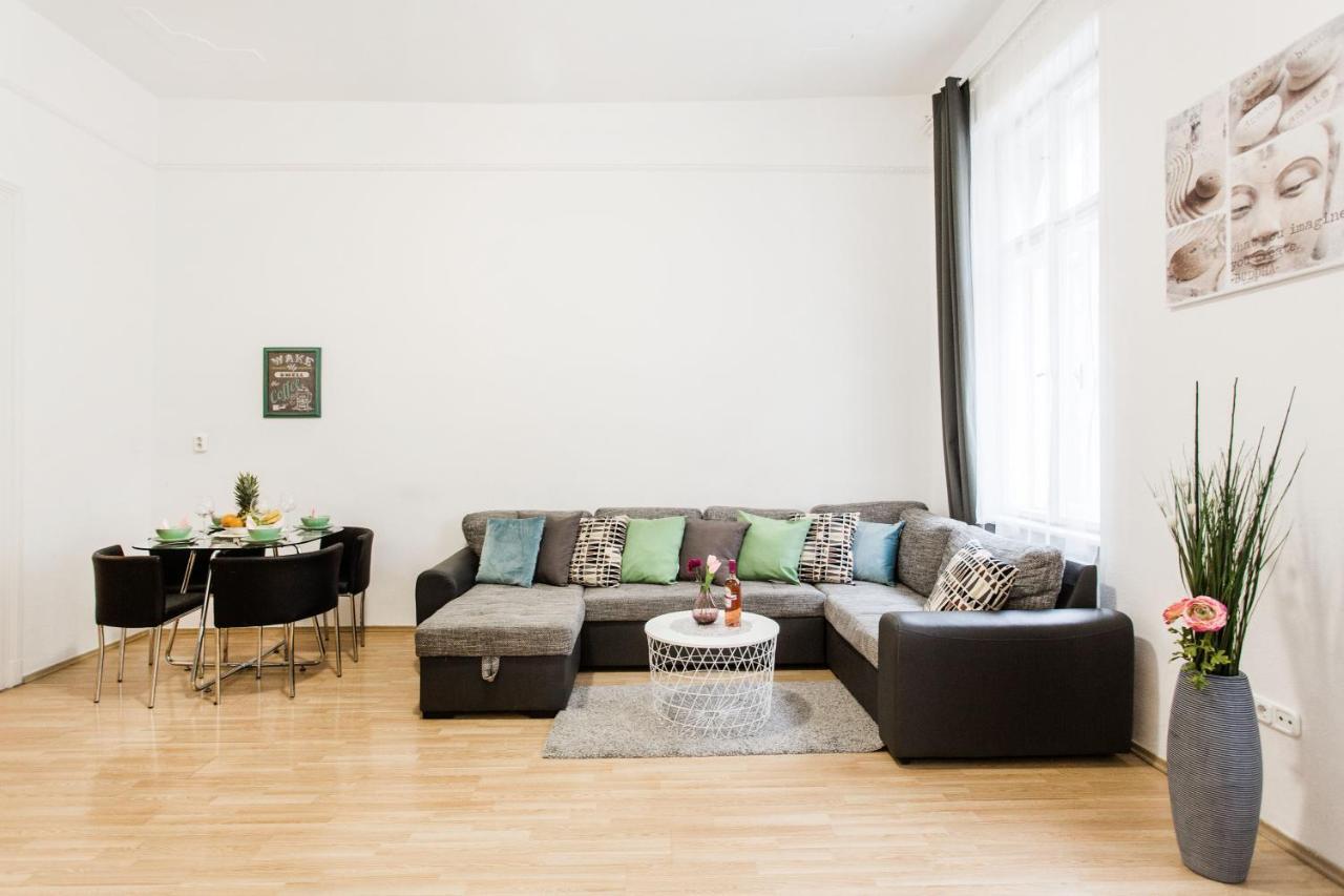Standard Apartment,943783555:JPEG